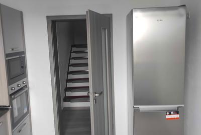 Casă cu 4 camere cu Teren 200 Mp în Central - 1