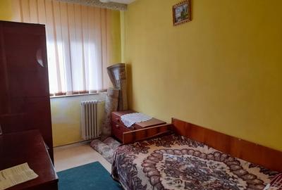APARTAMENT 3 CAMERE, ETAJU 1, 60 MP UTILI, ALEXANDRU CEL BUN - 2