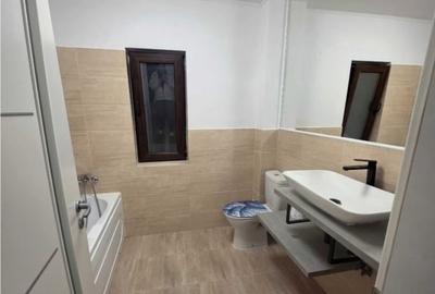 Apartament cu 2 camere decomandat în Nicolina