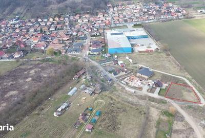 Teren de 696 mp, în Central - 3