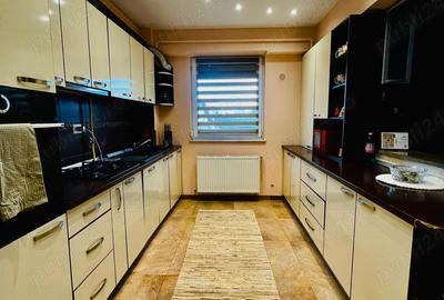 Apartament + garaj de vanzare - 3