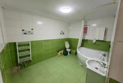 Casă cu 4 camere cu Canalizare în Splaiul Unirii - 12