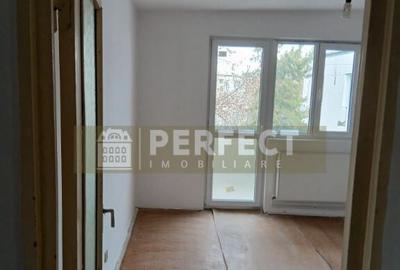 Apartament cu 2 camere decomandat în Vest