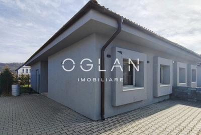 Casă individuală cu 3 camere cu Canalizare în Central - 1