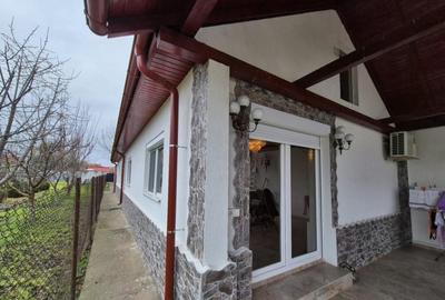 SUPER CASA 3 camere 130mp utili Lacu Sarat Teren- 252 mp - 1