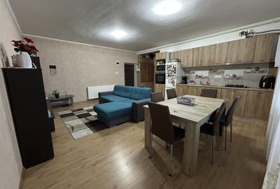 Apartament cu 2 camere semidecomandat, mobilat în Florești - 1