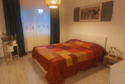Apartament cu 3 camere decomandat în Titan - 4