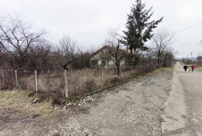 Casă cu 4 camere cu Canalizare în Dumbrăvești - 2