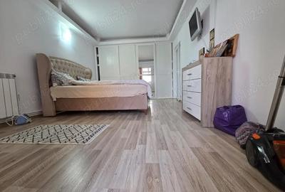 Apartament cu 4 camere decomandat în E3 - 16