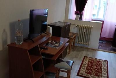 Inchiriez garsoniera in Ia?i, zona Tatara?i, str. Vasile Lupu - 5