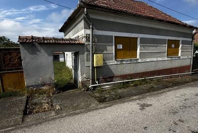 Casă individuală cu 4 camere cu Canalizare în Tărtăria - 1