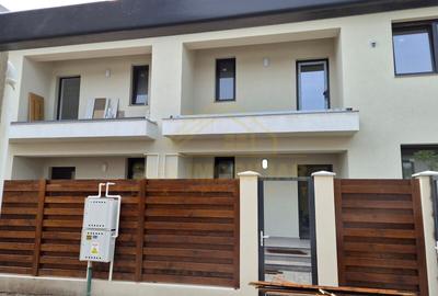 Casă individuală cu 3 camere cu Canalizare în Central - 43
