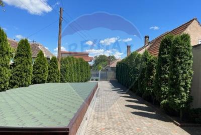 Casă  str. Progresului , Sebes, destinatie : uni/multifamiliala - 2