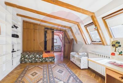 Casă cu 5 camere cu Teren 200 Mp în Grivița - 38