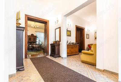 Apartament cu 5 camere decomandat, mobilat în Traian - 10