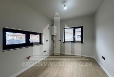 Casă individuală cu 4 camere cu Canalizare în Micești - 2