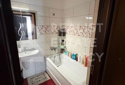 Apartament cu 3 camere în Roșu - 2