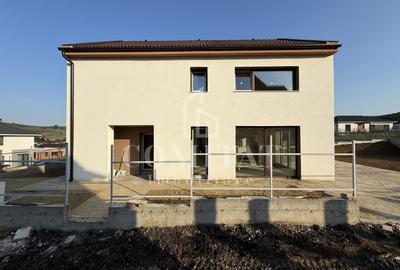 Casă individuală cu 4 camere cu Canalizare în Chinteni - 3