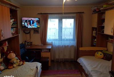 Casă cu 4 camere cu Teren 520 Mp în Borș - 2