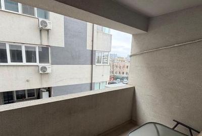 Garsonieră în Apărătorii Patriei