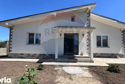 Casă cu 4 camere cu Teren 538 Mp în Oșorhei - 5