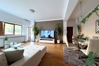 Apartament cu 4 camere semidecomandat, mobilat în Victoriei