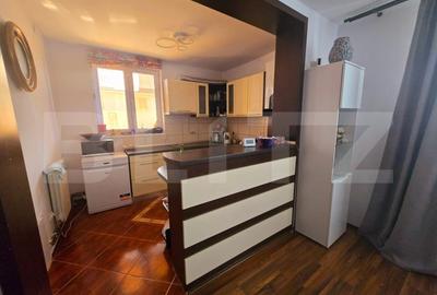 Apartament cu 3 camere,decomandat, 102 mp utili,curte 100 mp, zona Cetate - 4