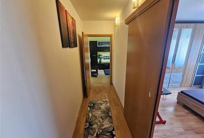 Apartament cu 2 camere decomandat, mobilat în Micro I - 10