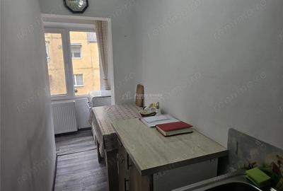 Resita, Garsoniera, Et. 2, Calea Caransebesului - 10