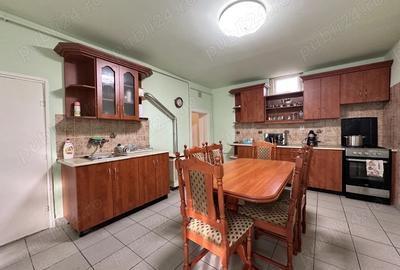 Komadiban tagas polgari jellegu bekoltozheto allapotu haz szep udvarral elado - 4