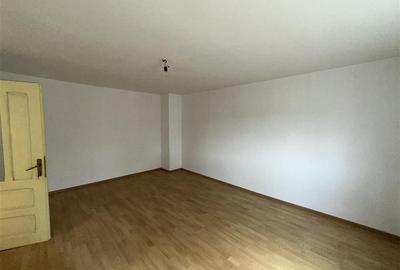 Casă individuală cu 6 camere cu Teren 750 Mp în Periferie - 16