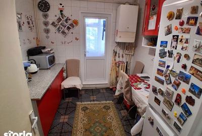 Apartament cu 3 camere decomandat, mobilat în Canta - 10