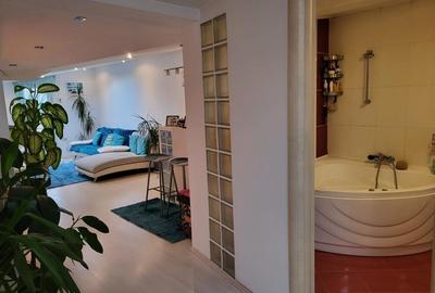 Casă cu 6 camere în Apărătorii Patriei - 1