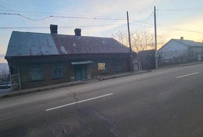 Teren de 1900 mp, în Central - 6