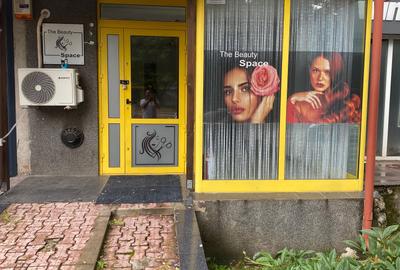 Spațiu comercial, de 35 mp, în Central - 4