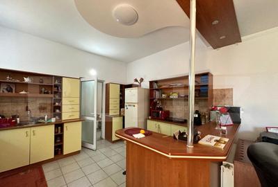 Vila spa?ioasa de 213 mp cu curte de 500 mp de inchiriat - 33