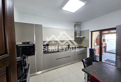 Duplex cu 7 camere cu Canalizare în Arhitecților - Calea Cisnădiei - 3