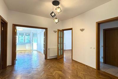 Apartament cu 3 camere circular, mobilat în P-ța Victoriei - 1