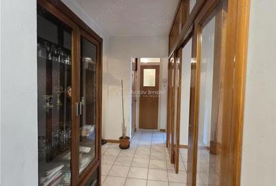 Apartament cu 4 camere decomandat în Crângași - 2