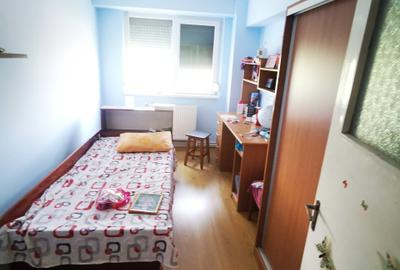 4 Camere M38,suprafata totala 87 mp - 2