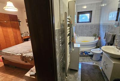 Casă cu 6 camere cu Canalizare în Ultracentral - 12