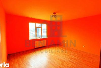 Casă cu 5 camere decomandat cu Teren 244 Mp în Central - 9