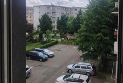 Apartament cu 4 camere decomandat în Central - 2