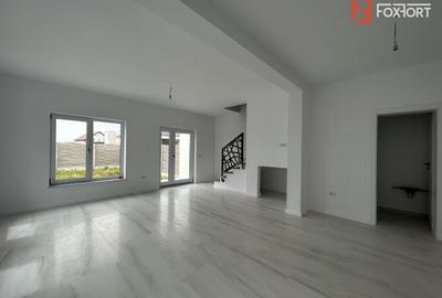 Duplex cu 5 camere cu Canalizare în Ghiroda - 2