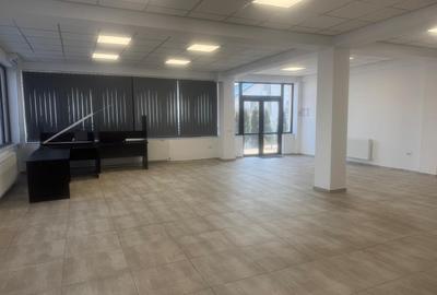 Hlincea , spatiu comercial 115 mp , parcare proprie - 2