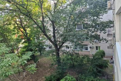 Apartament cu 3 camere decomandat în Ozana