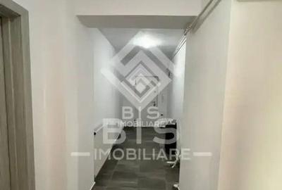 Apartament de vanzare 3 camere - zona ISU - 2