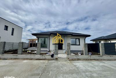 Casă cu 3 camere cu Teren 250 Mp în Prelungirea Ghencea