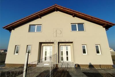 Duplex cu 4 camere cu Teren 300 Mp în Moșnița Nouă - 1