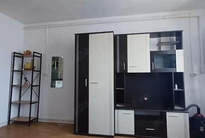 Garsonieră decomandată în Vasile Aaron - 4